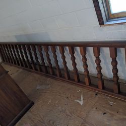 Wood railing 