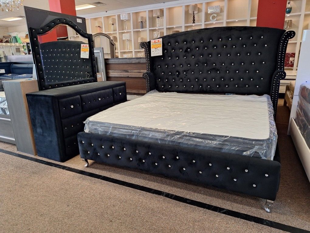 King Bed Dresser And Mirror