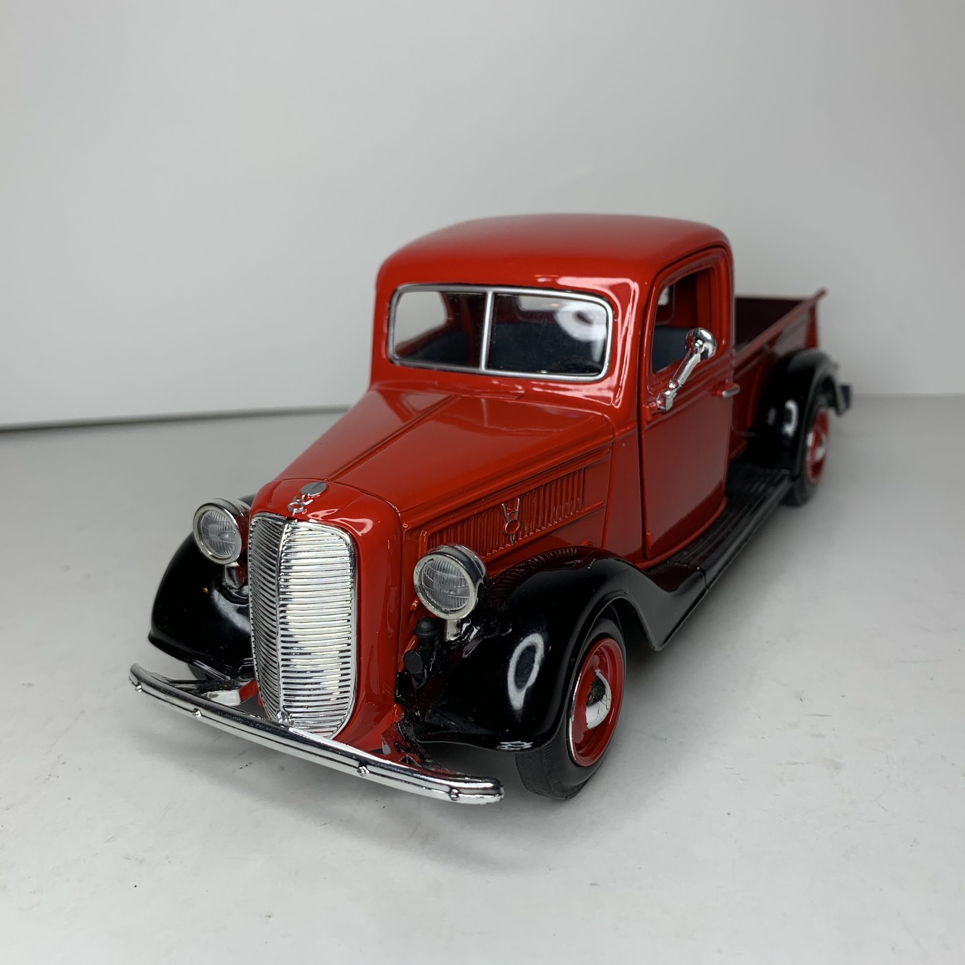 NEW Large 1937 Ford Pickup Truck Car Toy Diecast Metal Model Scale 1/24 1:24 124 Vintage 1930s American Classic