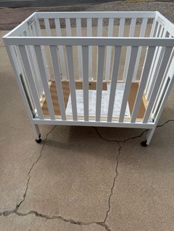 White Portable Folding Mini Baby Crib