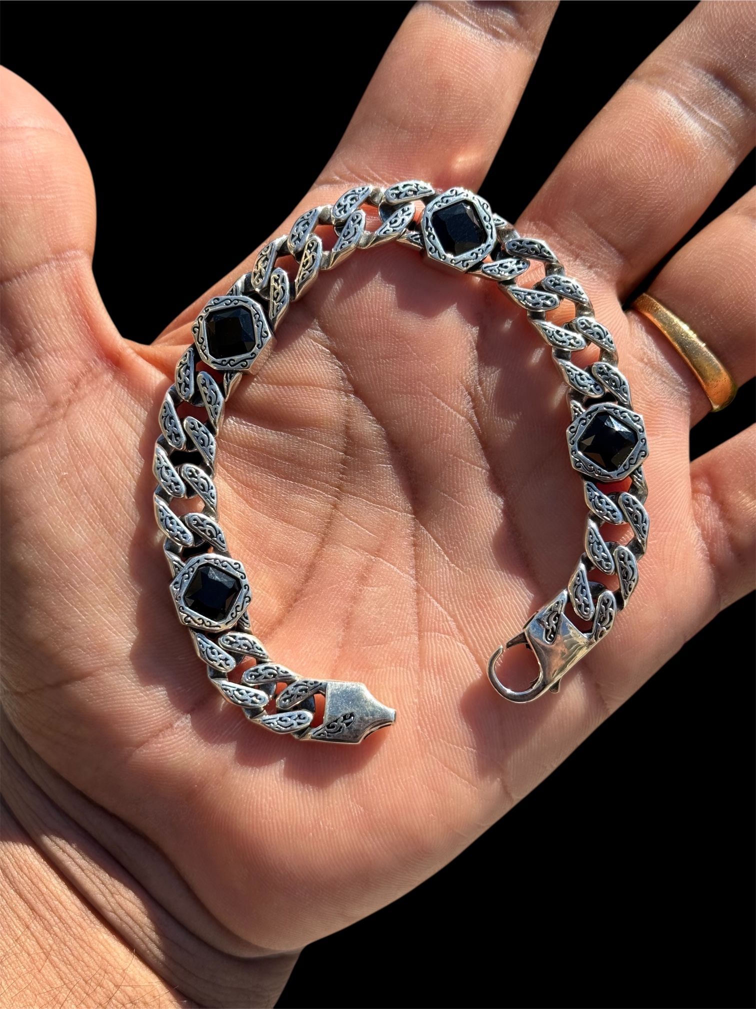 925 Sterling Silver Bracelet with Black Onyx • 34.5g • 8 Inch