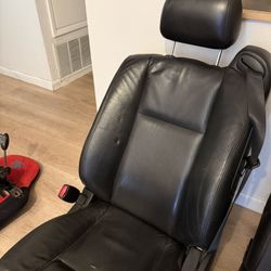 CLEAN CTS V1 Seats With Wiring Harness