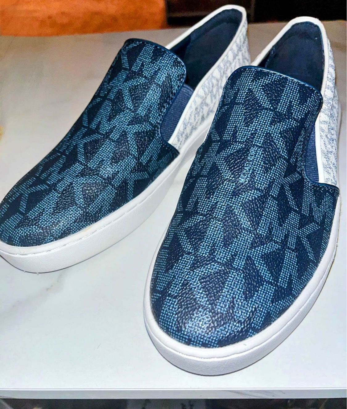Women Size 7 Like New