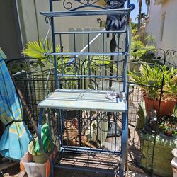 Iron Bakers rack  90 Obo Repainting My Patio Changing Decor 62 H 27 W 16 D  Ask 75 Obo