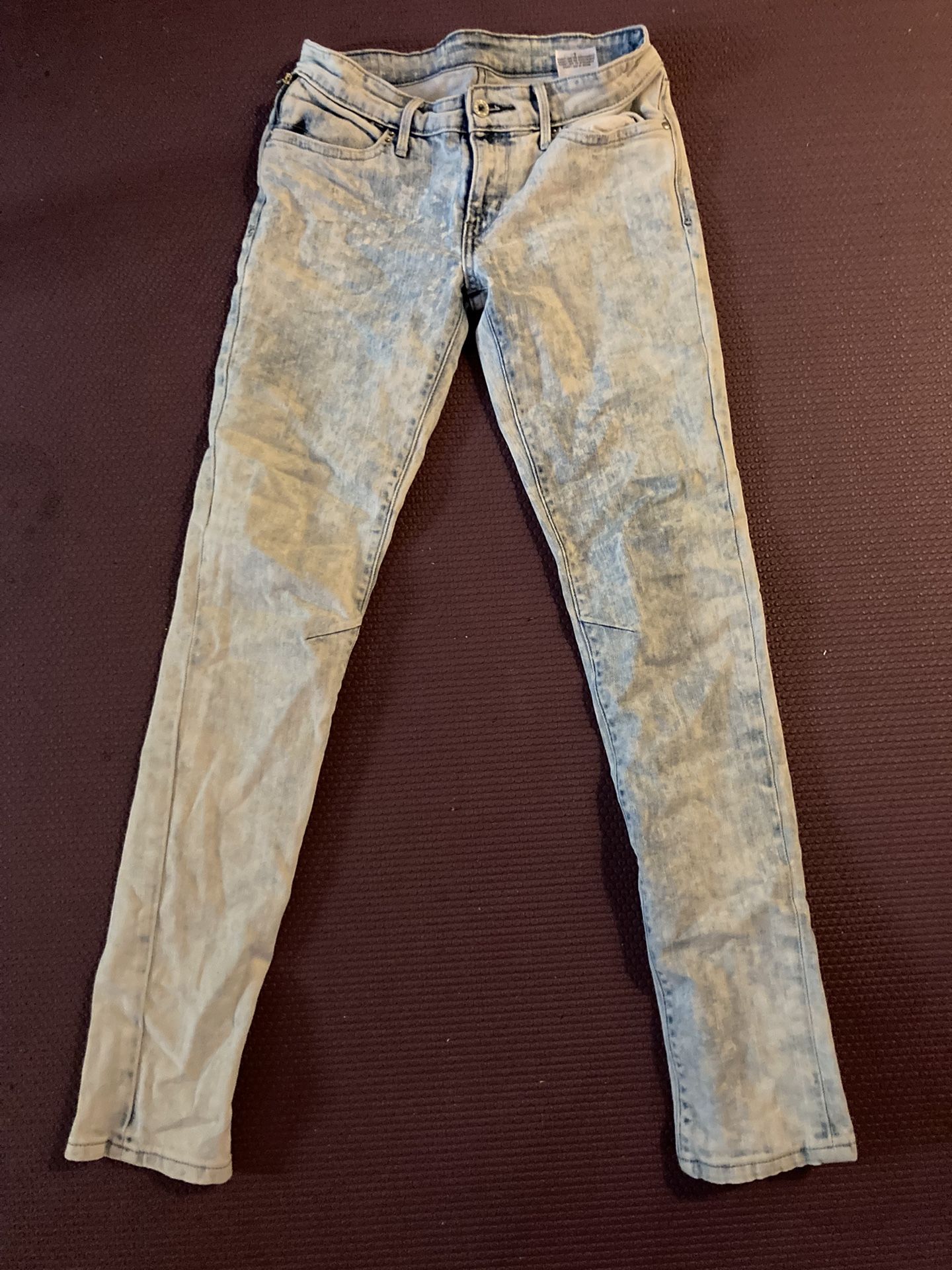 Size 4 Acid Wash Levis