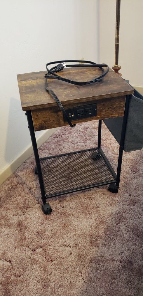 End Table With USB Ports