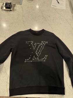 Louis Vuitton Black LV Logo Sweatshirt Men’s  Louis Vuitton sweater size medium in very good condition, worn only few times