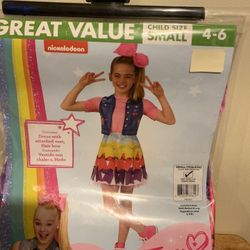 Brand new in girls dress size 4 to 6