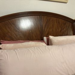 Queen Size Bed  Frame And Mattress 