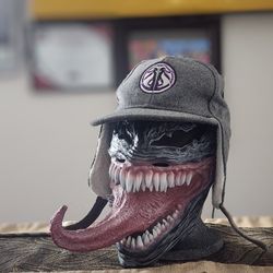 GREY WINTER HOPE & BALANCE HAT 