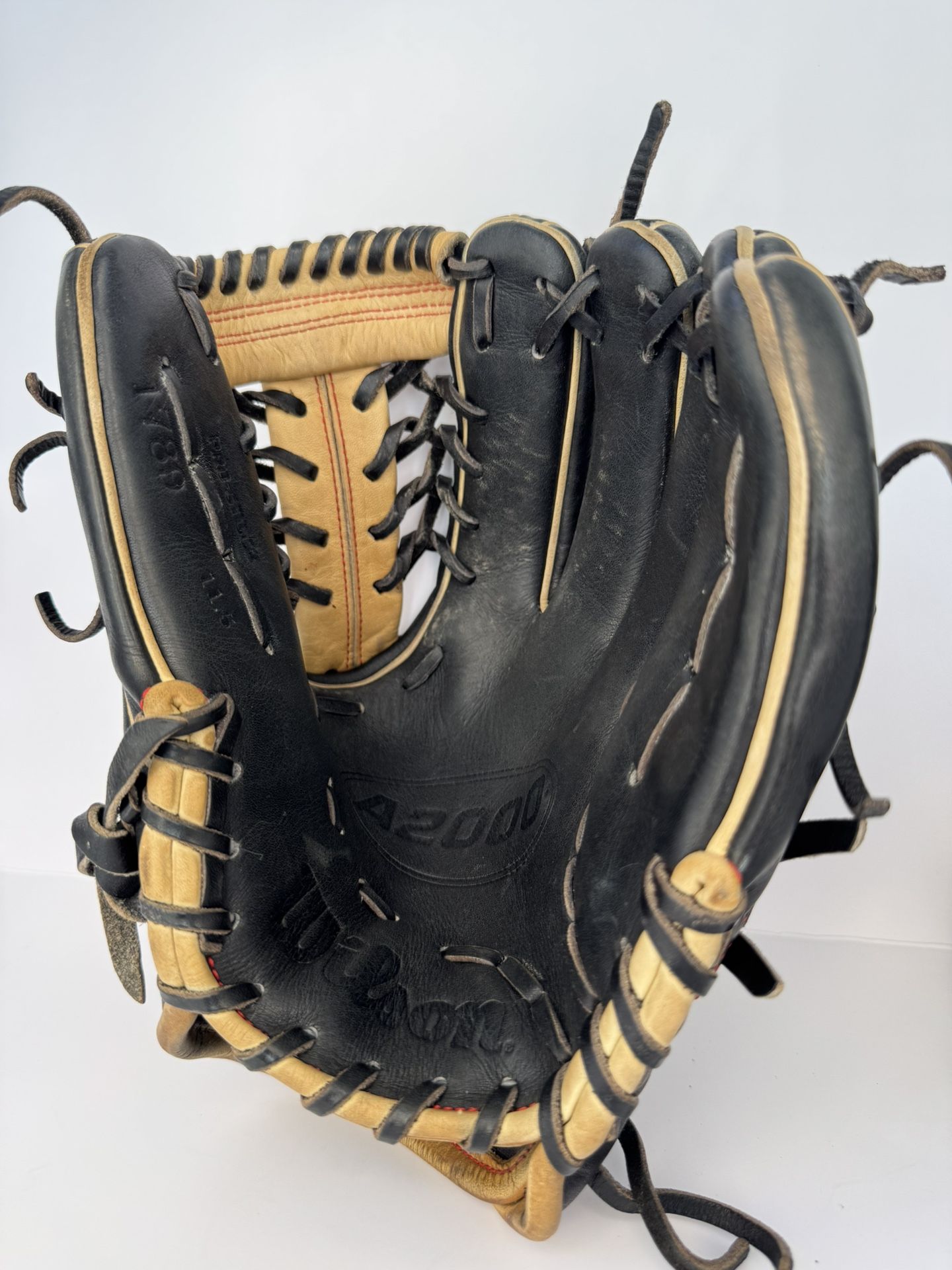 Wilson A2000 11.5โ Baseball Glove โ Great Shape โ $199 FIRM