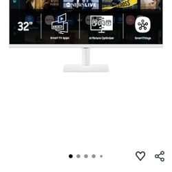 New In Box - Samsung 32” Smart Monitor M7 (M70F) 4K UHD
