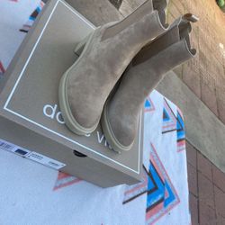 Size 6 Beige Brown High Heel Boots 