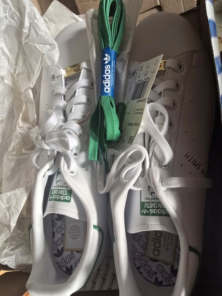 NWT Adidas Stan Smiths Green And White With Gold Details Men's Size 13