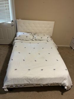 Full size bed
