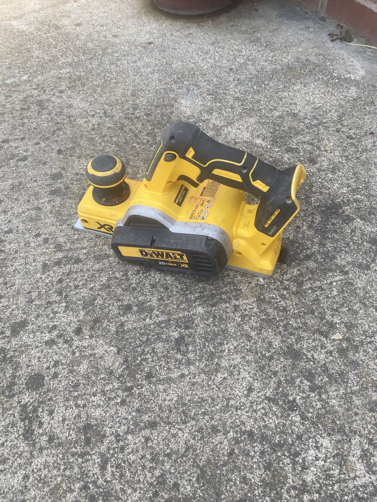 DeWalt Cordless Planter 20v