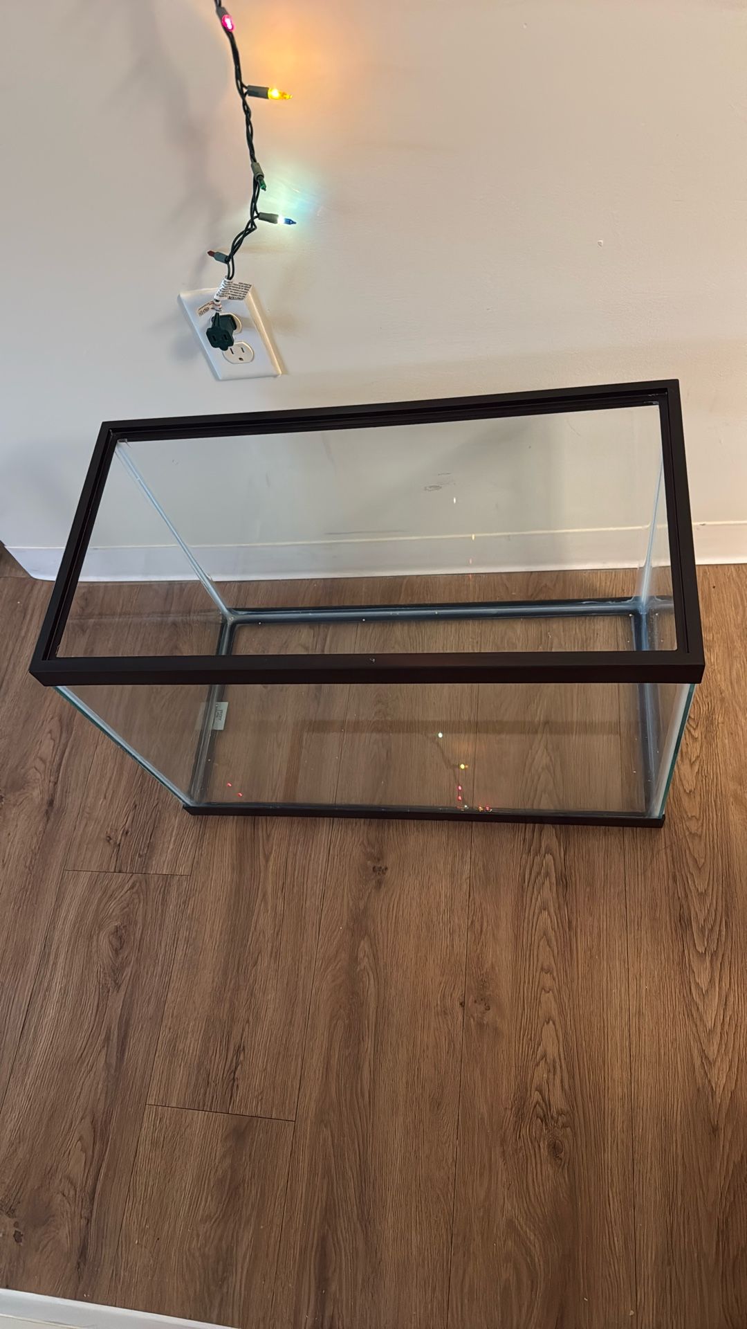 20 Gallon Fish Tank, Great Condition