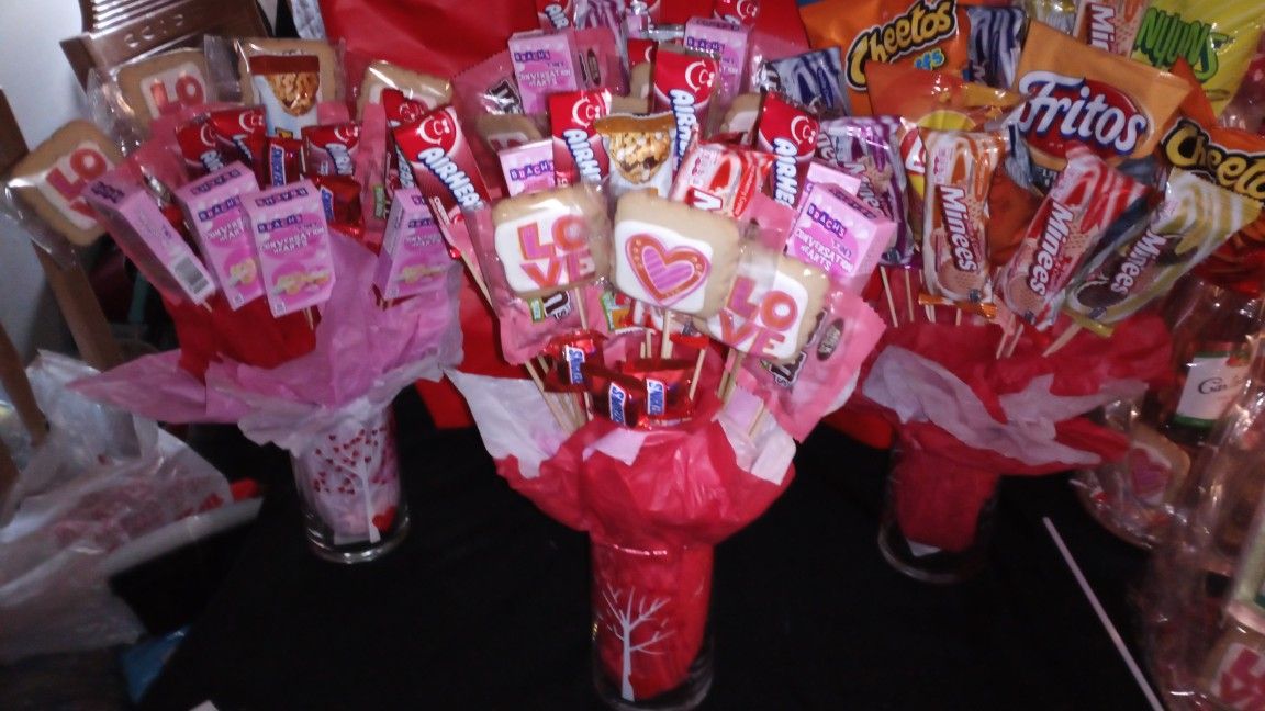 Valentine's day Baskets And Gifts