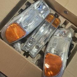 Headlights Chrome 1999 to 2006 Gmc Sierra /Yukon 