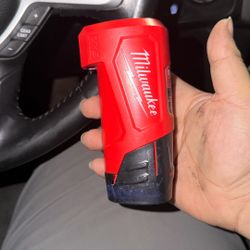 Milwaukee Compact Charger And Power Source