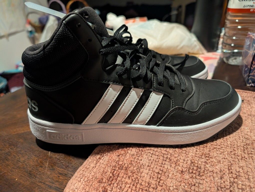 Adidas Men's Brand New Black And White Shoes