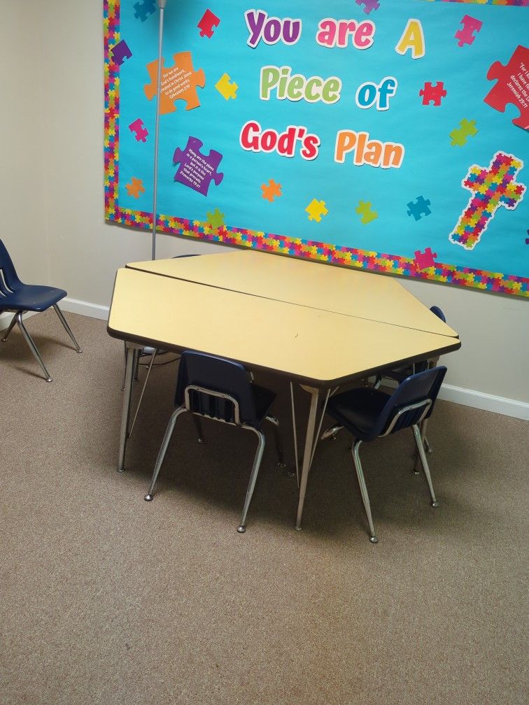 1/2 Hexagon Table...3 Sections 