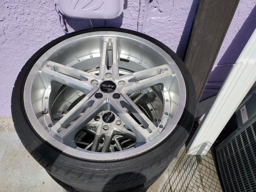 Rims for nisan or infinity 22"
