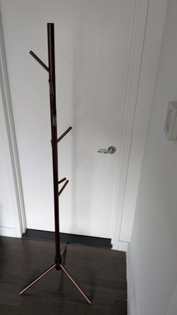 Coat/clothes hanger