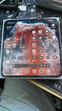 Pixel 10 pro fold. Like new 256gb