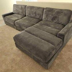 New 127x67 Sectional Couch / Free Delivery 