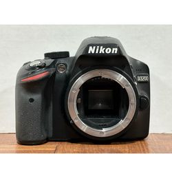 Nikon D3200 24mp camera with wifi and bluetooth