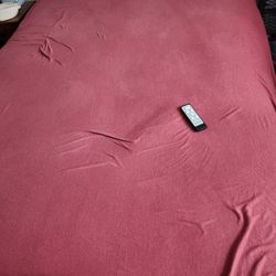 QUEEN SIZE BED FRAME AND MATRESS 