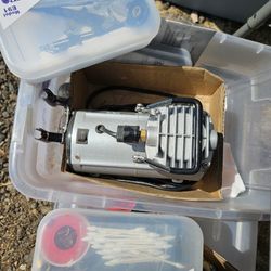 Air Brush Gun And Supplies