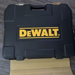 DeWalt 192 pc Mechanics Tool Set