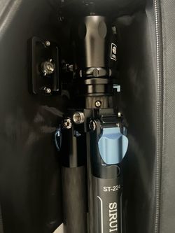 Sirui St-224 Carbon fiber tripod  72”