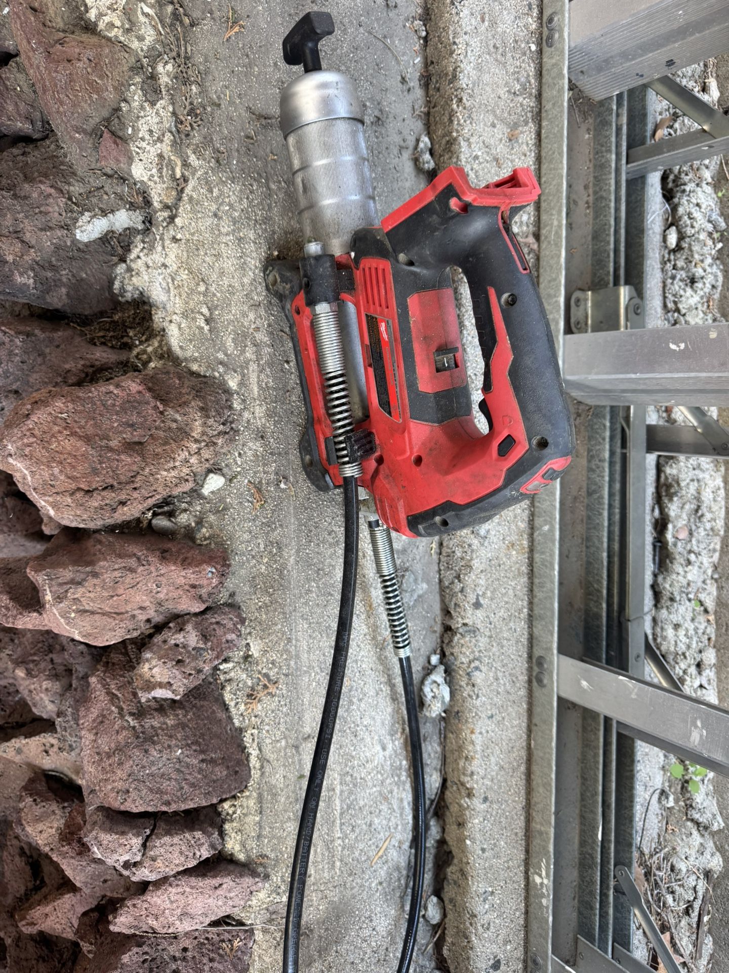 Milwaukee Grease Gun M18