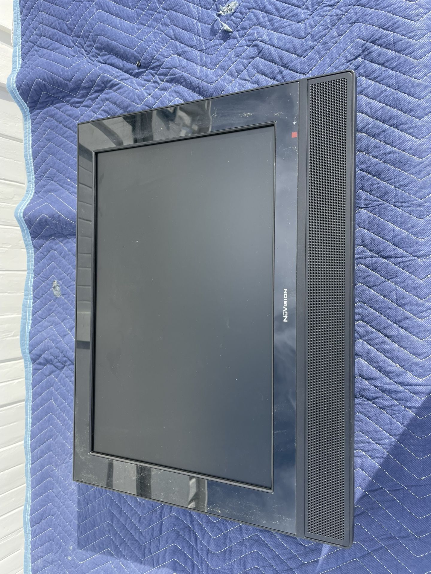 NuVision NVU22L Television