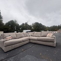 Grey Sectional ( Delivery Available ) 