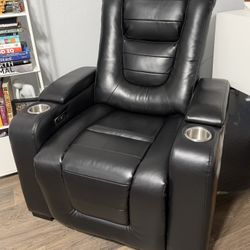 Black Recliner Seat