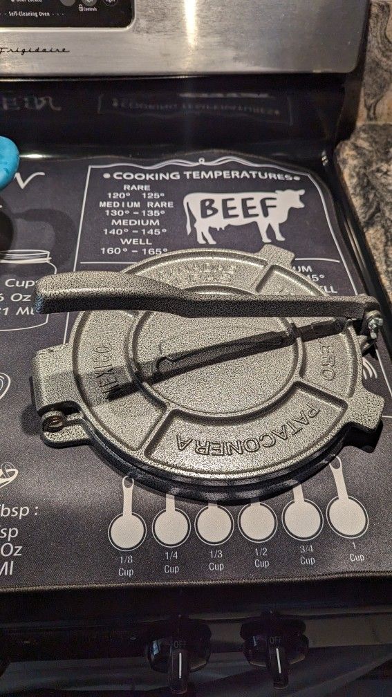 Cast Iron Tortillero