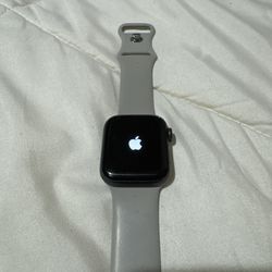 Apple Watch SE (2nd gen) (2022