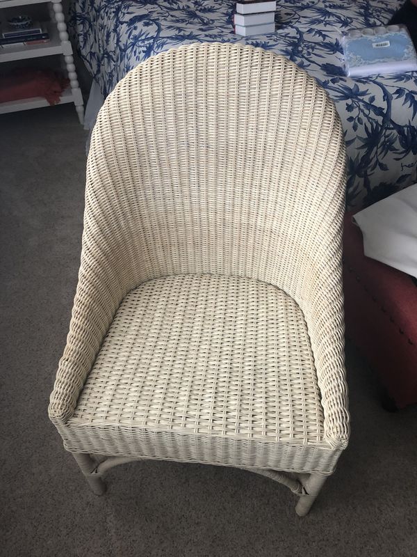 Set Of 4 Pottery Barn Wicker Dining Chairs For Sale In Greer Sc Offerup