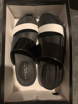 Kenneth Cole Sandals