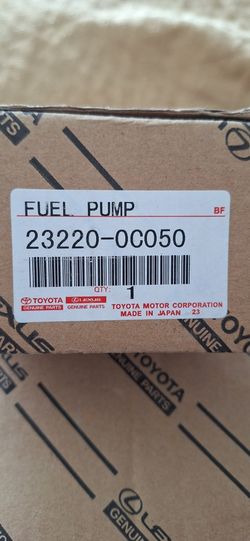 OEM TOYOTA FUEL PUMP Oem # 23220-0C050