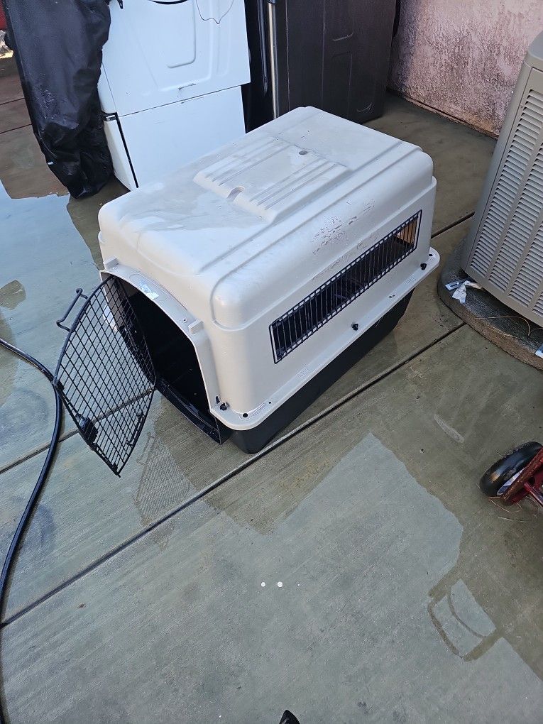 Cat Or Dog 🐕 Cage In Good Condition 