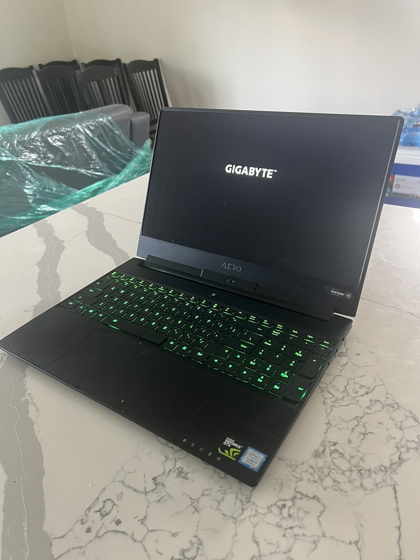 Gigabyte Aero 15 i7-8750H 16GB 512GB SSD GeForce GTX 1070 Gaming Laptop