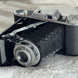 Ventura 69 (6×9) folding camera — Made in Germany