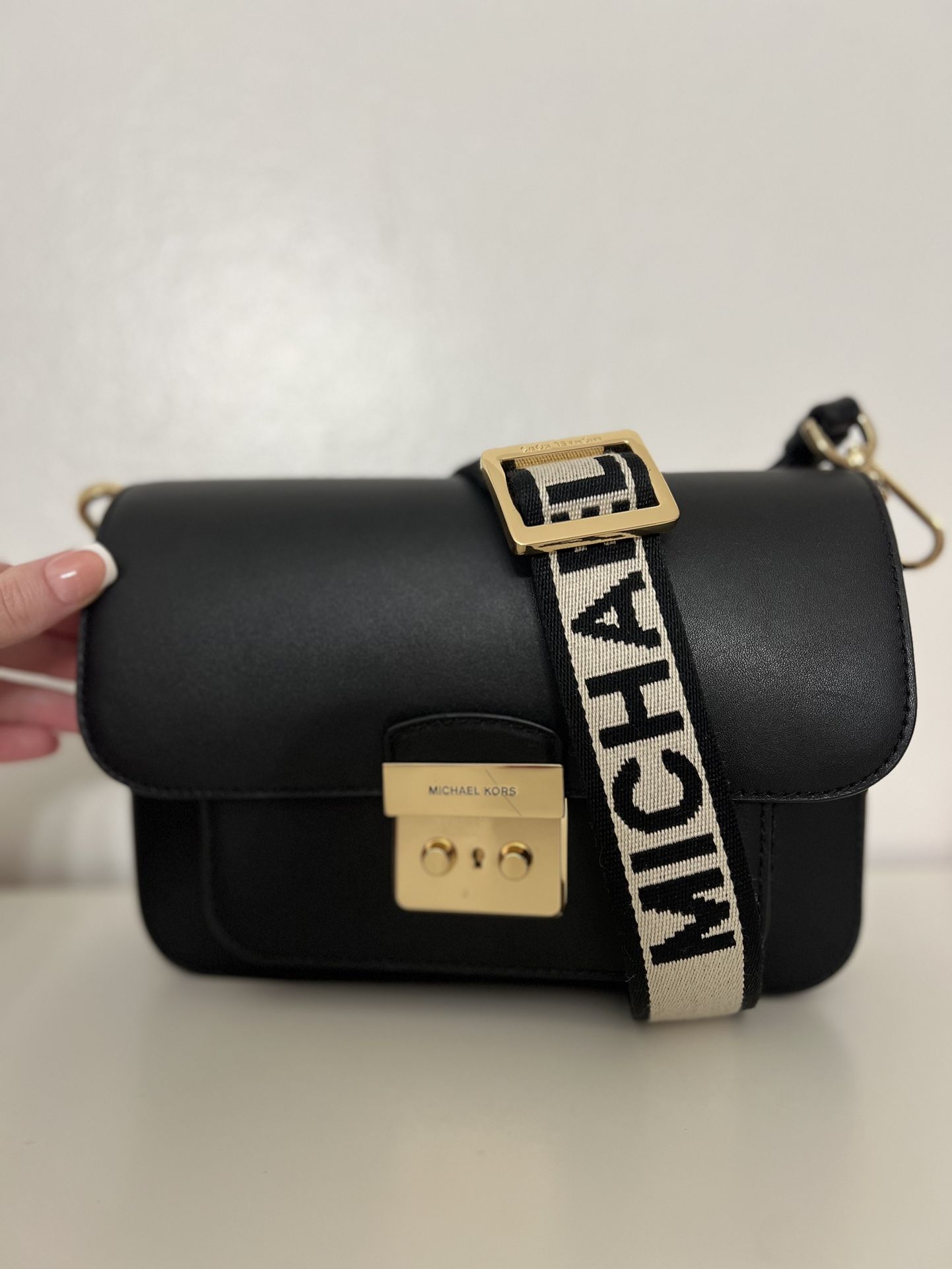 Crossbody purse 