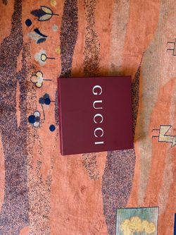 Gucci! Just the box. Send me a DM if interested!?!