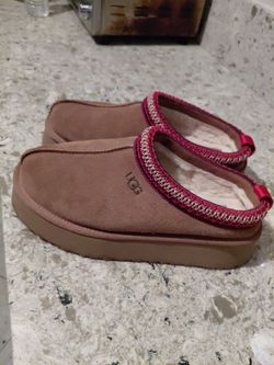 UGG